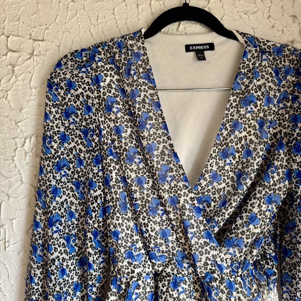 Express Blue and White Floral Long Sleeve Dress - Picture 2 of 9